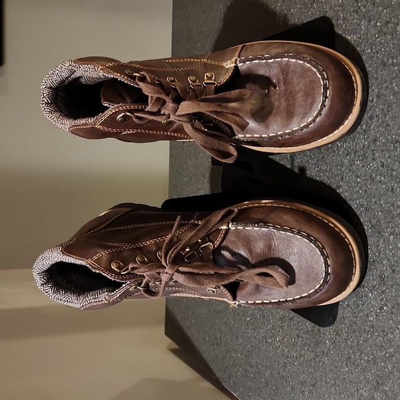 Kenneth Cole Reaction Brown Leather boot - Picture 2 of 4